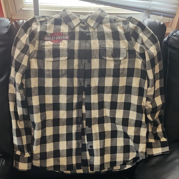 Harley-Davidson V-Twin Eagle Embroidered Black & White Flannel Shirt - Picture 3 of 5
